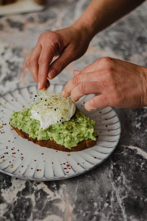 Kai 36 - Hotel Zwischen Fels Und Fluss Graz Zewnętrze zdjęcie Avocado toast
