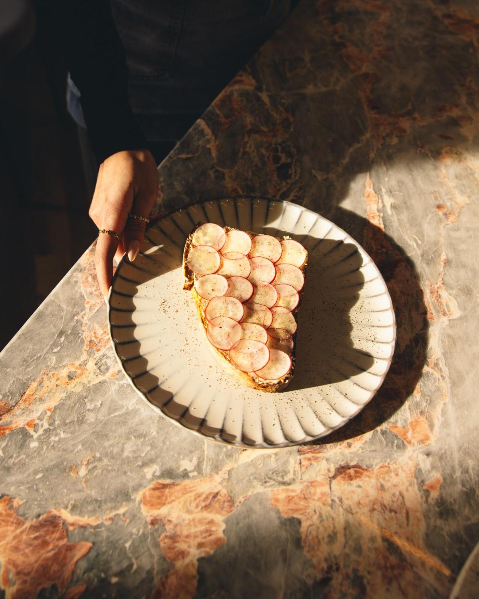 Kai 36 - Hotel Zwischen Fels Und Fluss Graz Zewnętrze zdjęcie A slice of galette des rois