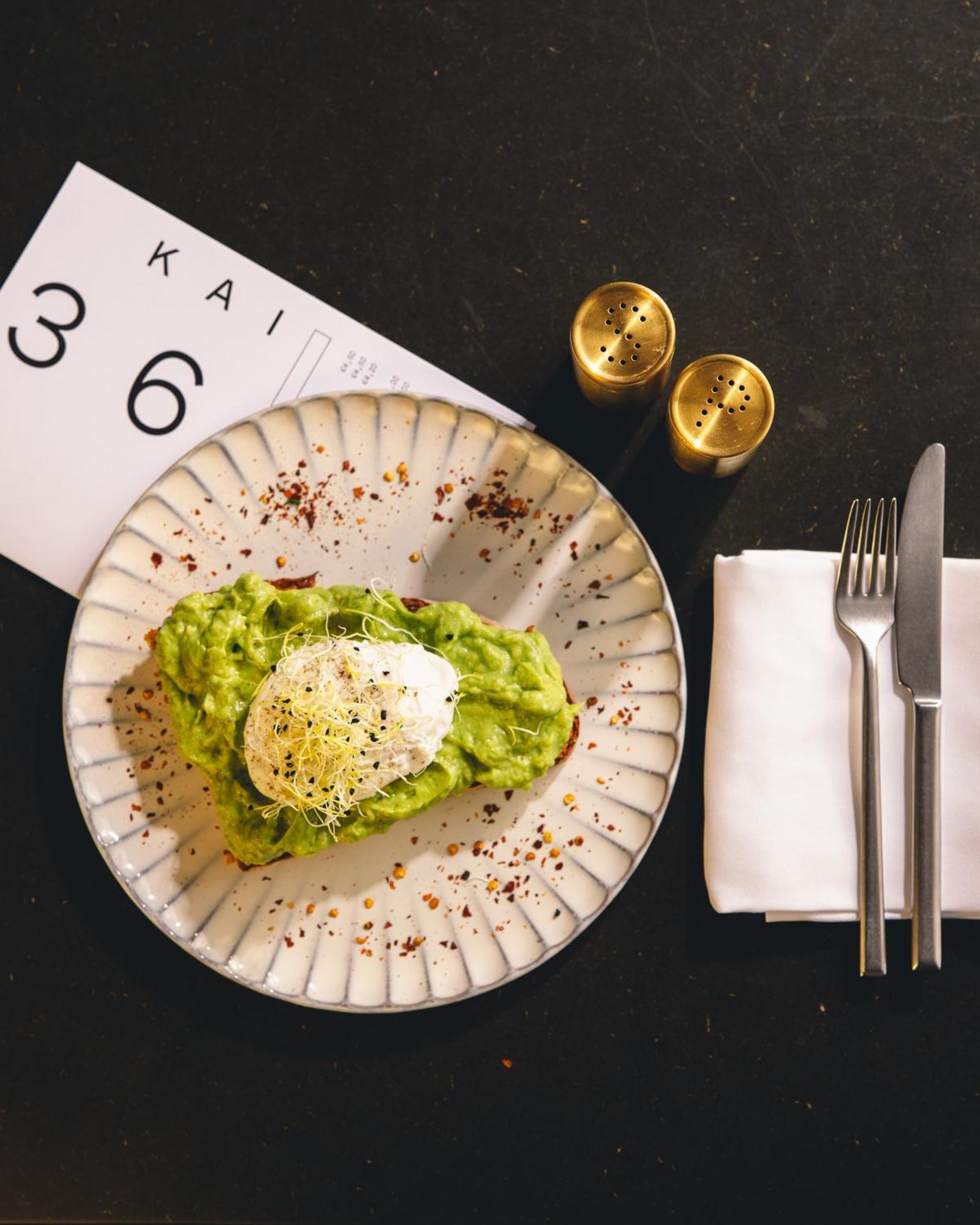 Kai 36 - Hotel Zwischen Fels Und Fluss Graz Zewnętrze zdjęcie Avocado and poached egg